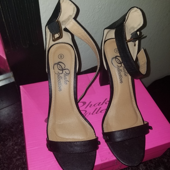 Sandals - Picture 2 of 2